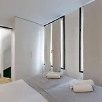 194 Maison Parisienne *