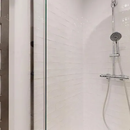 194 Maison Parisienne