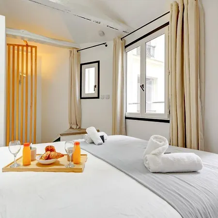 194 Maison Parisienne Apartment